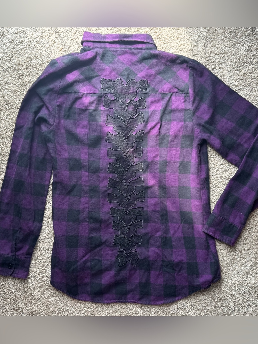 Hot Topic Purple & Black Buffalo Plaid Button Front Shirt Skeleton Spine Size M